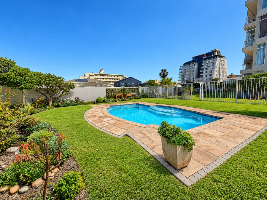 To Let 2 Bedroom Property for Rent in Bloubergstrand Western Cape